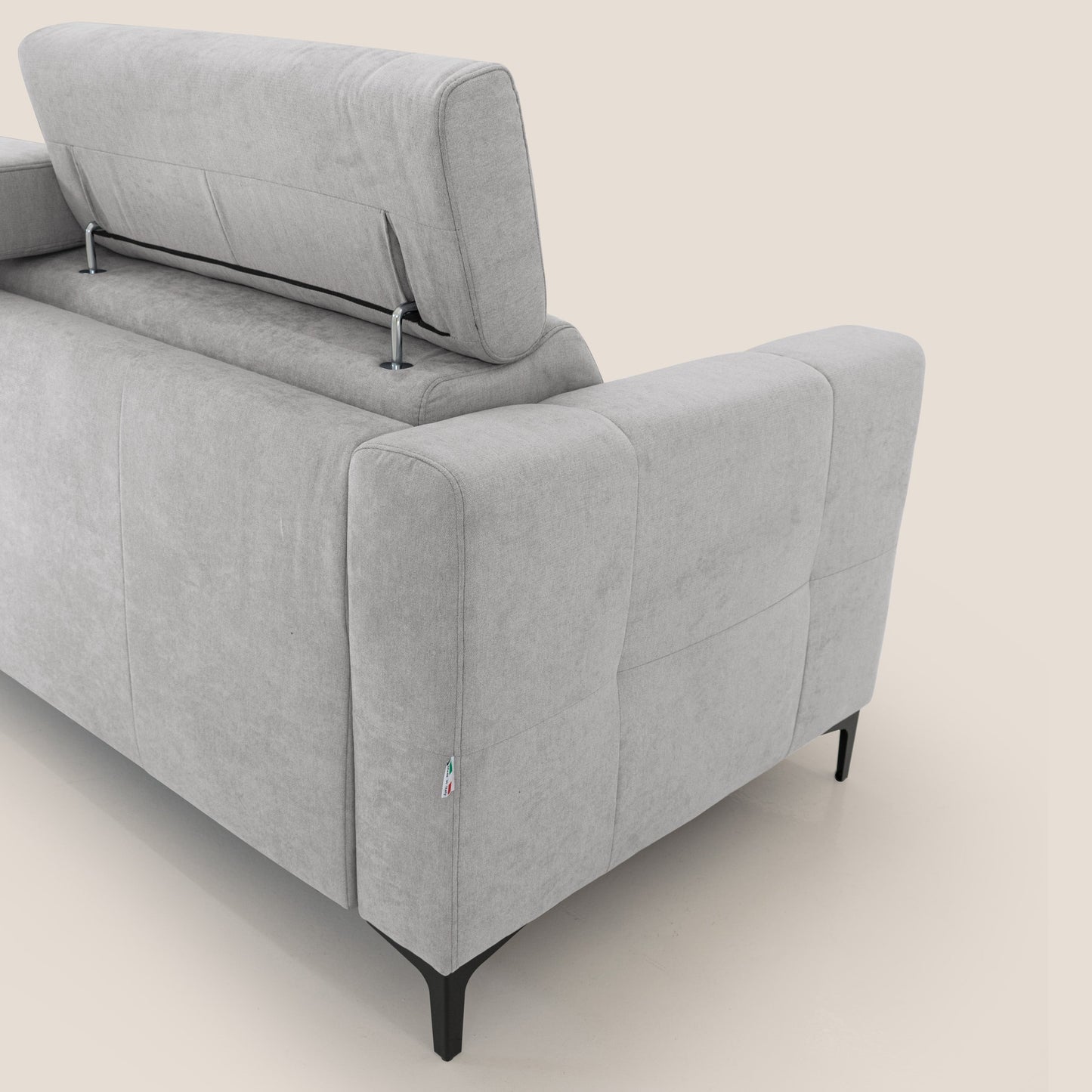 Gardenia divano letto materasso alto 18 cm con poggiatesta reclinabili e rivestimento impermeabile T02 grigio chiaro