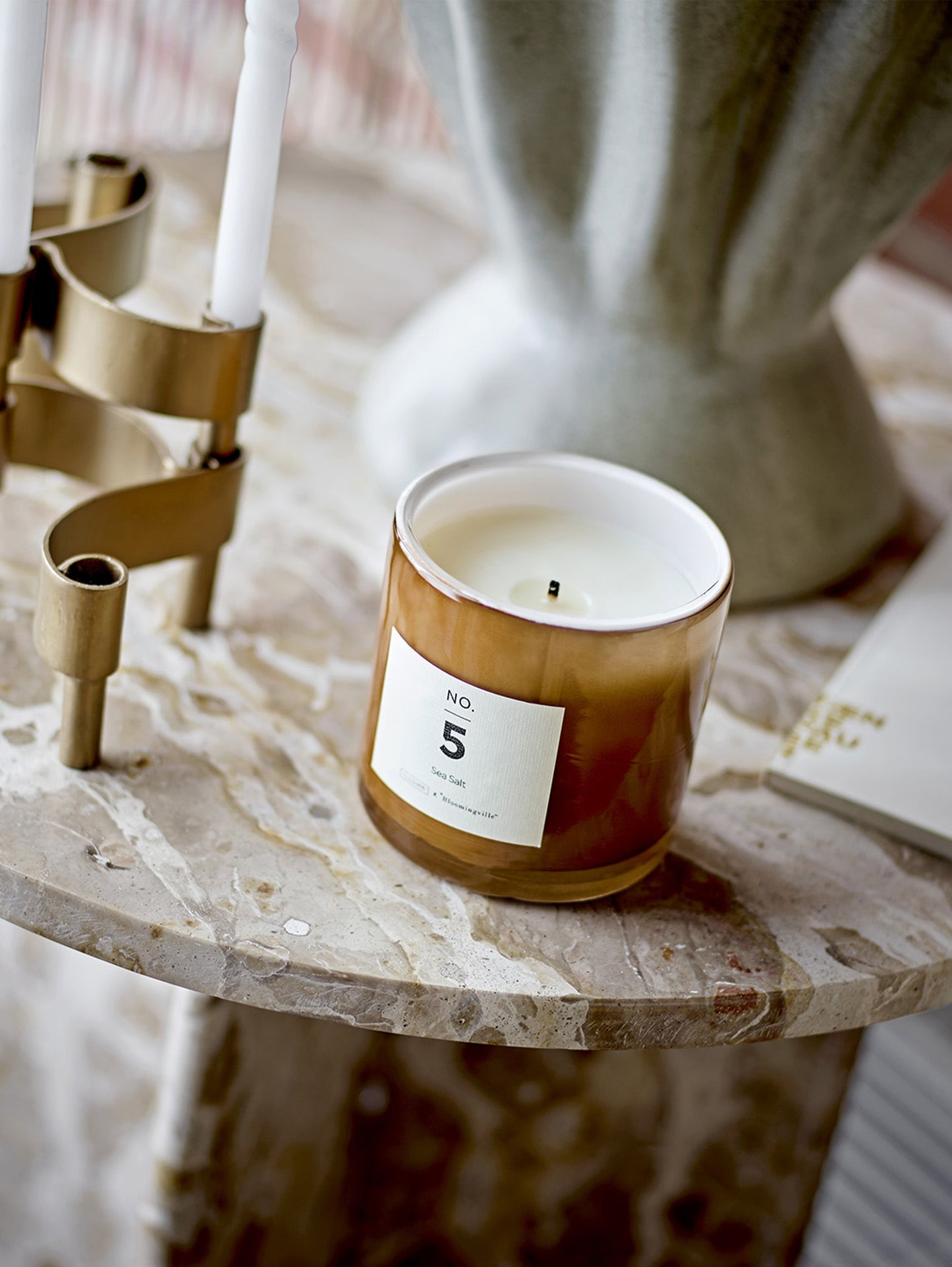 Tavolino Jasmia in marmo marrone rotondo