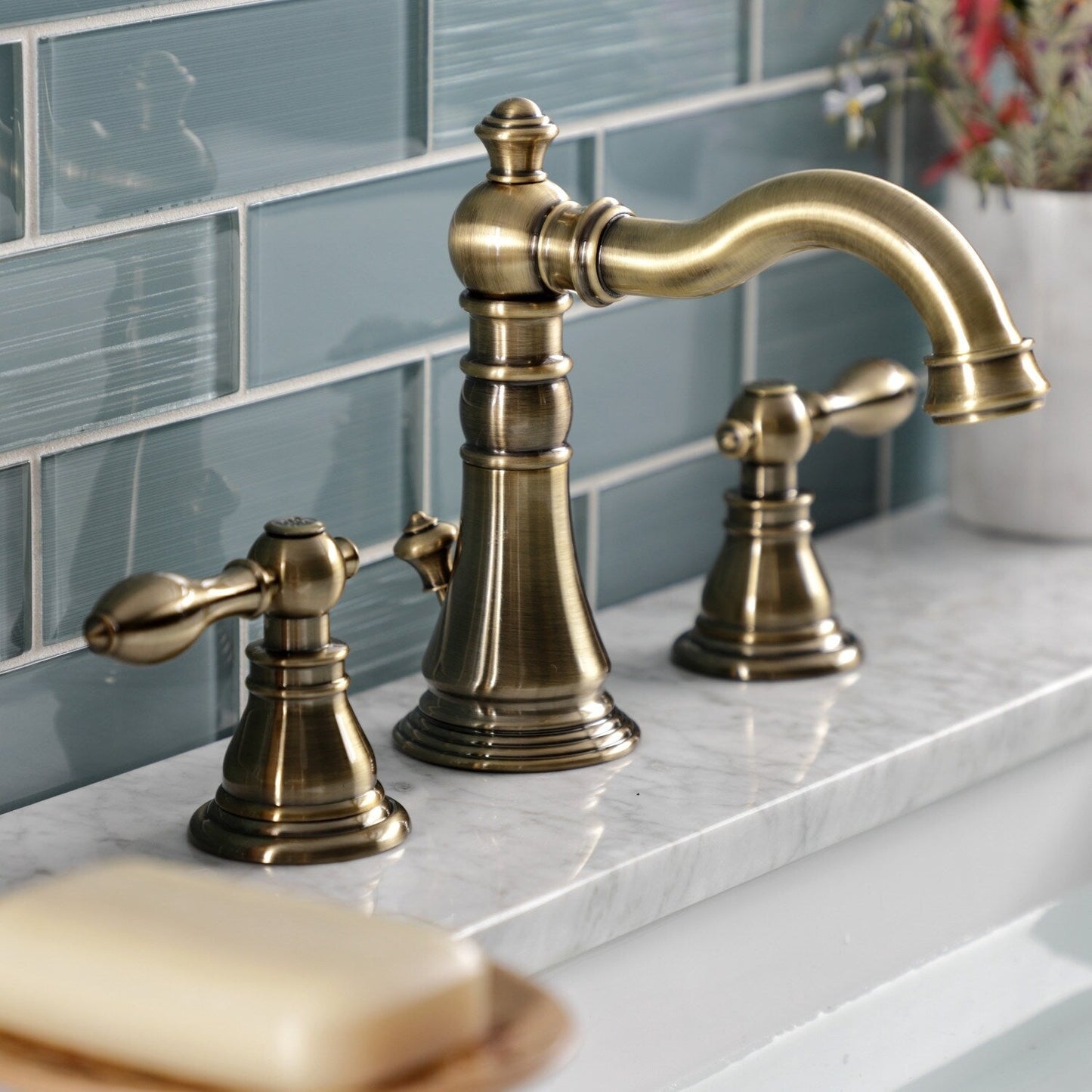 American Classic Widespread Bathroom Faucet