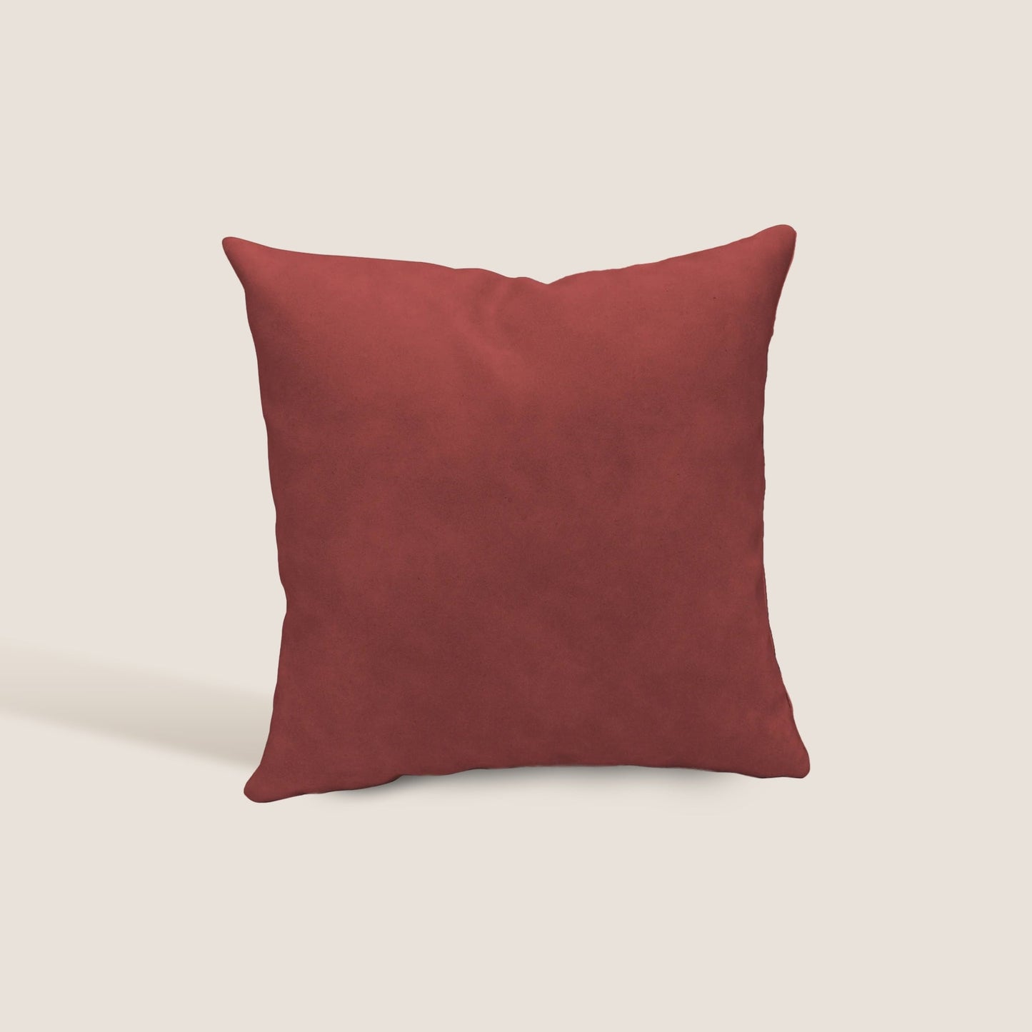 Atlanta cuscino quadrato disponibile in diversi colori realizzato in ecopelle primofiore rosso