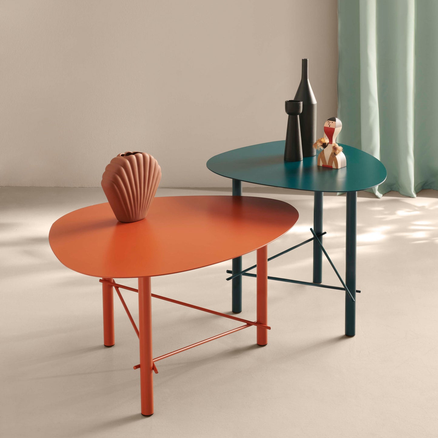 Cookie basso tavolino da salotto in metallo rosso