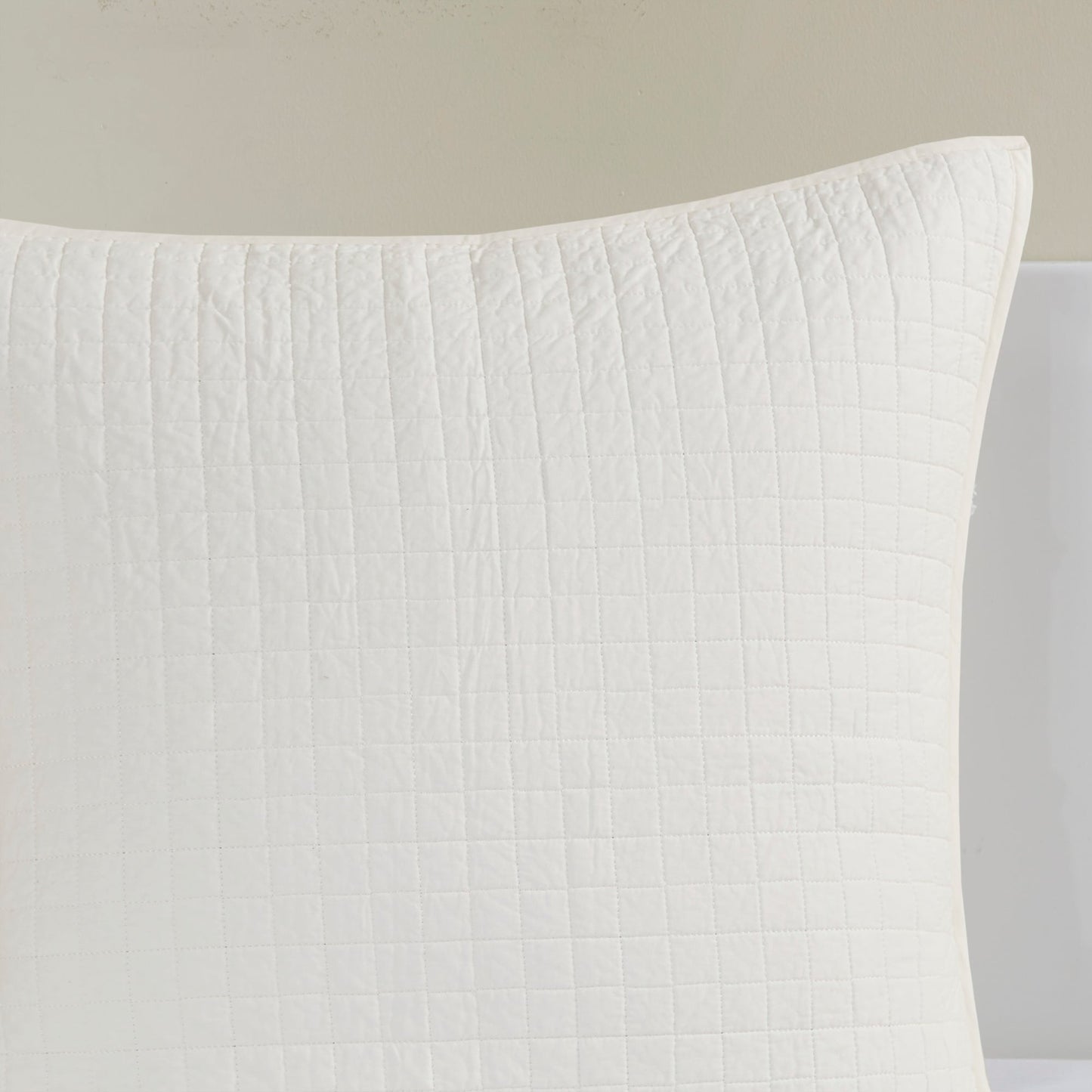 Intelligent Design Maize Cotton Jacquard Duvet Cover Set with Euro Shams and Throw Pillows