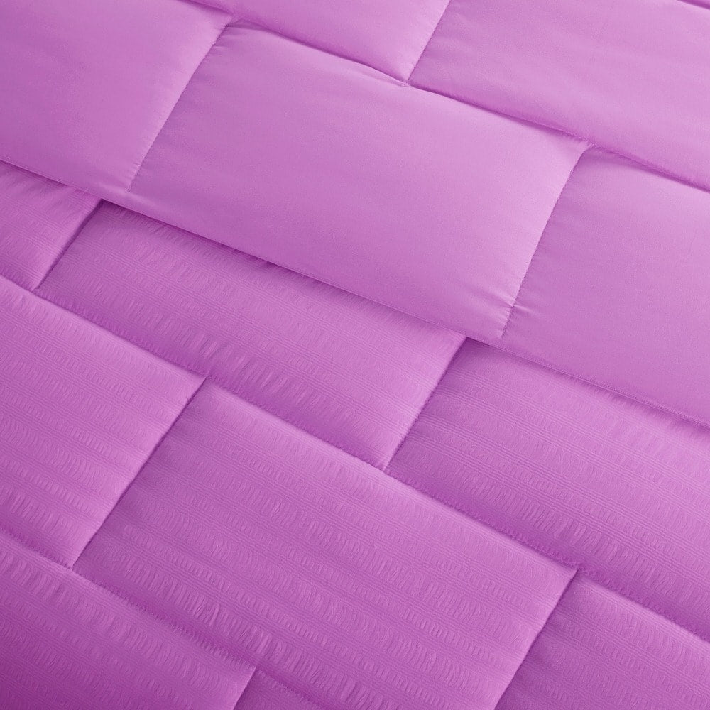 Intelligent Design Ava Seersucker Down Alternative Comforter Set