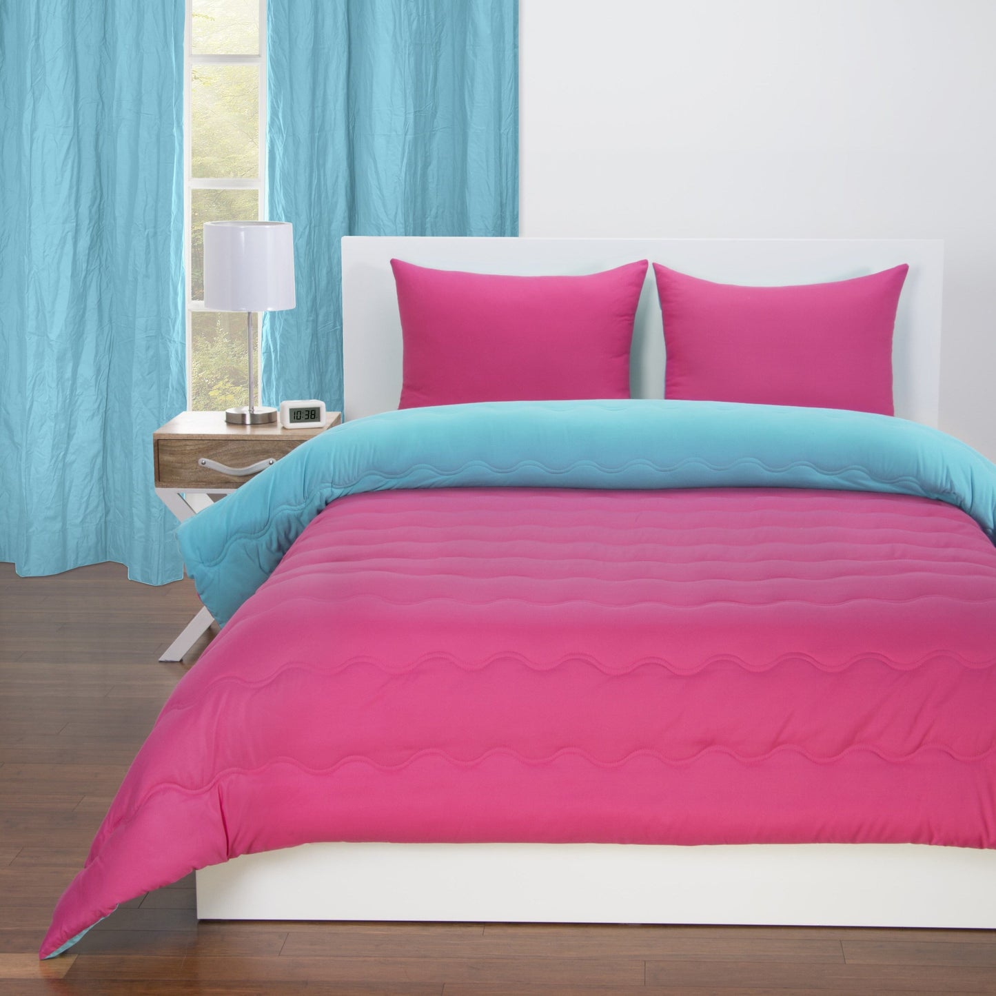 Lil' Sis Turqouise and Hot Pink Reversible Comforter set