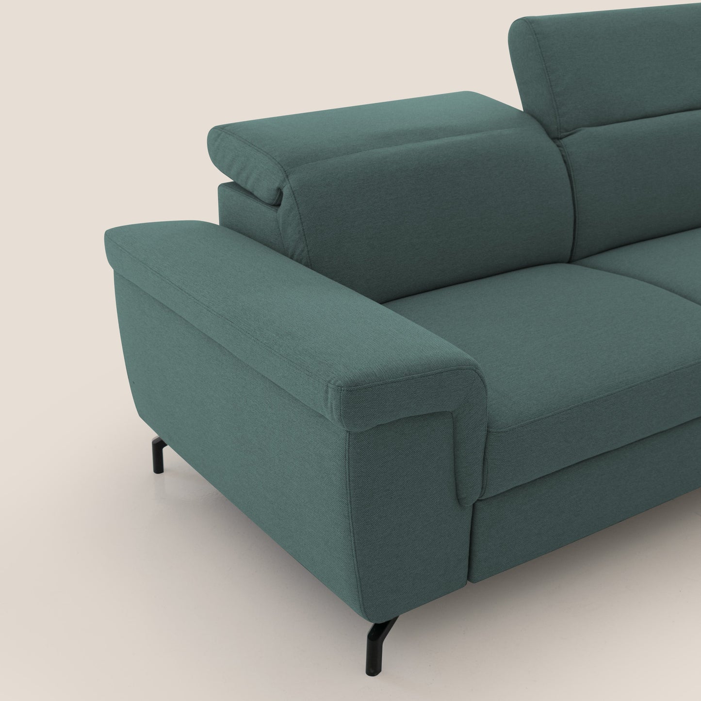 Aisha Divano con poggiapiedi estraibile piedini alti e poggiatesta reclinabili in tessuto Smacchiabile T05 verde