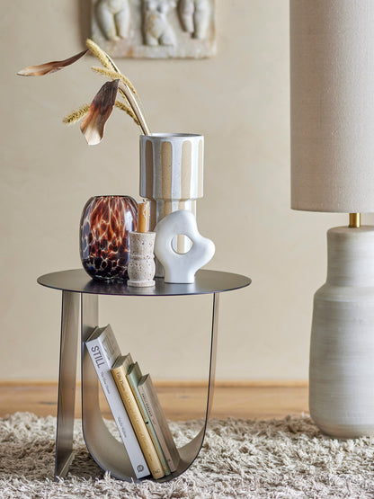 Cher tavolino moderno in metallo con spazio portariviste nero