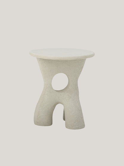 Amiee tavolino scultoreo tondo dalla forma organica in poliresina bianco