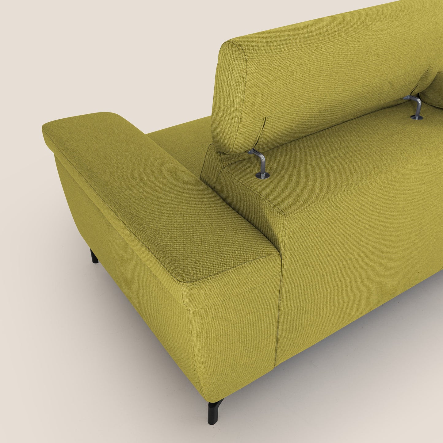 Aisha Divano con poggiapiedi estraibile piedini alti e poggiatesta reclinabili in tessuto Smacchiabile T05 giallo