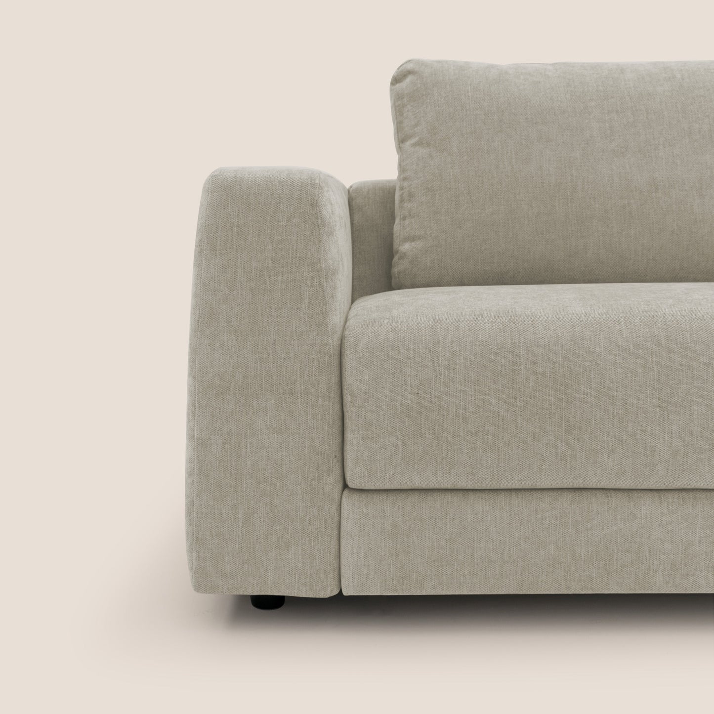Freia Divano letto minimal materasso h15 cm con morbidi schienali in tessuto impermeabile T14 panna