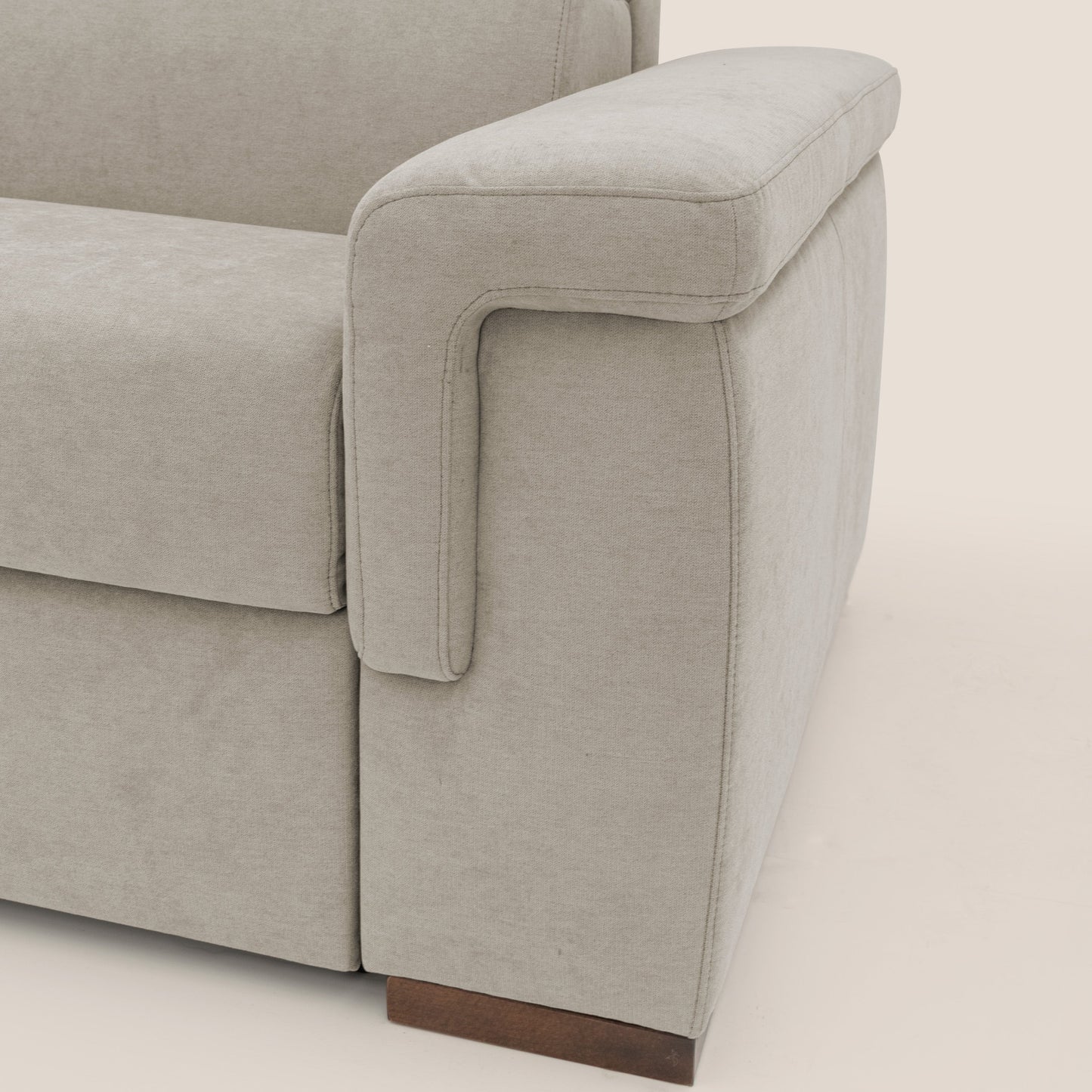 Giunone divano letto con materasso alto 18 cm e poggiatesta reclinabili in tessuto impermeabile T02 panna 