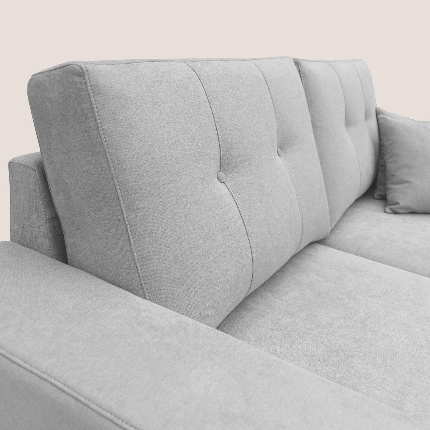 Divano Giove in morbido tessuto impermeabile T02 grigio chiaro