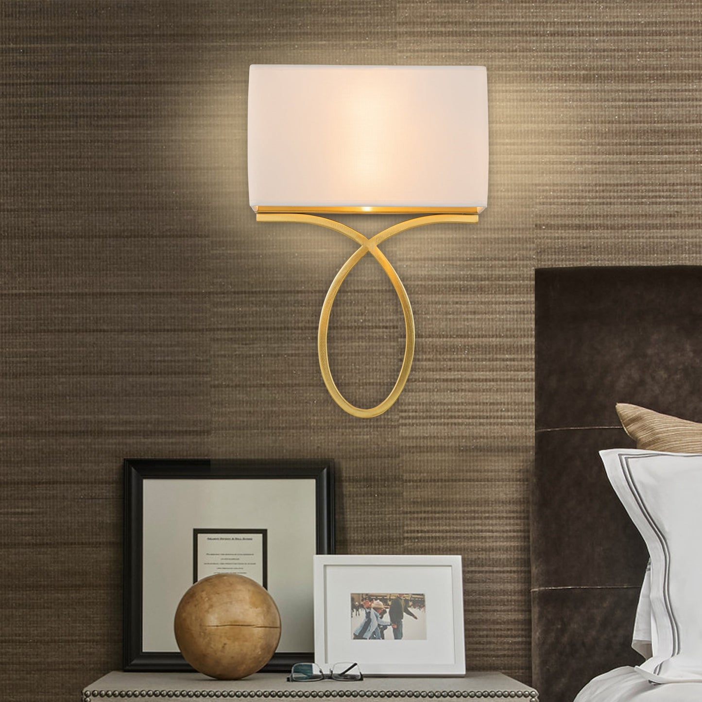C Cattleya 2-light Gold Plug-in/ Hardwired Indoor Wall Sconce with White Linen Shade