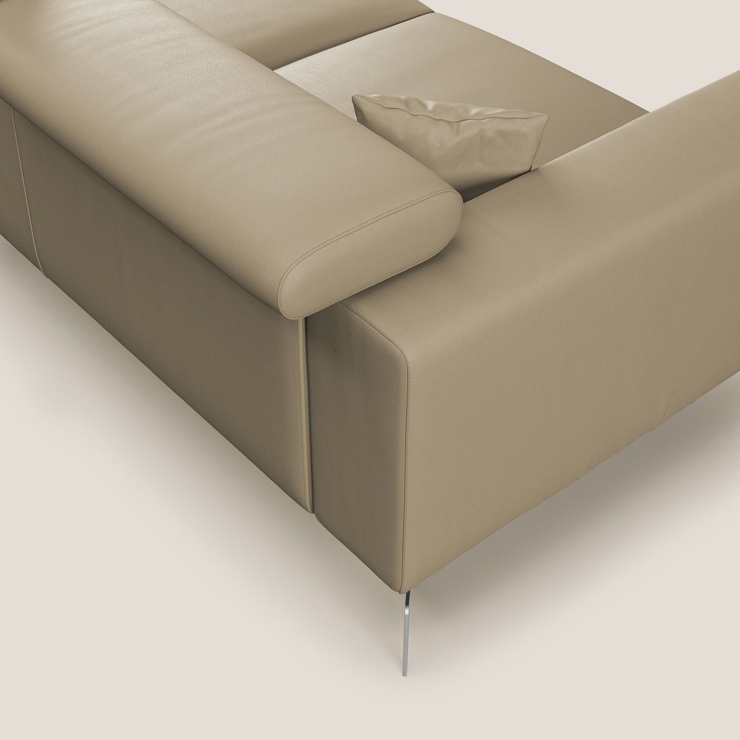 Blade Divano moderno angolare con poggiatesta reclinabili in Ecopelle T04 beige