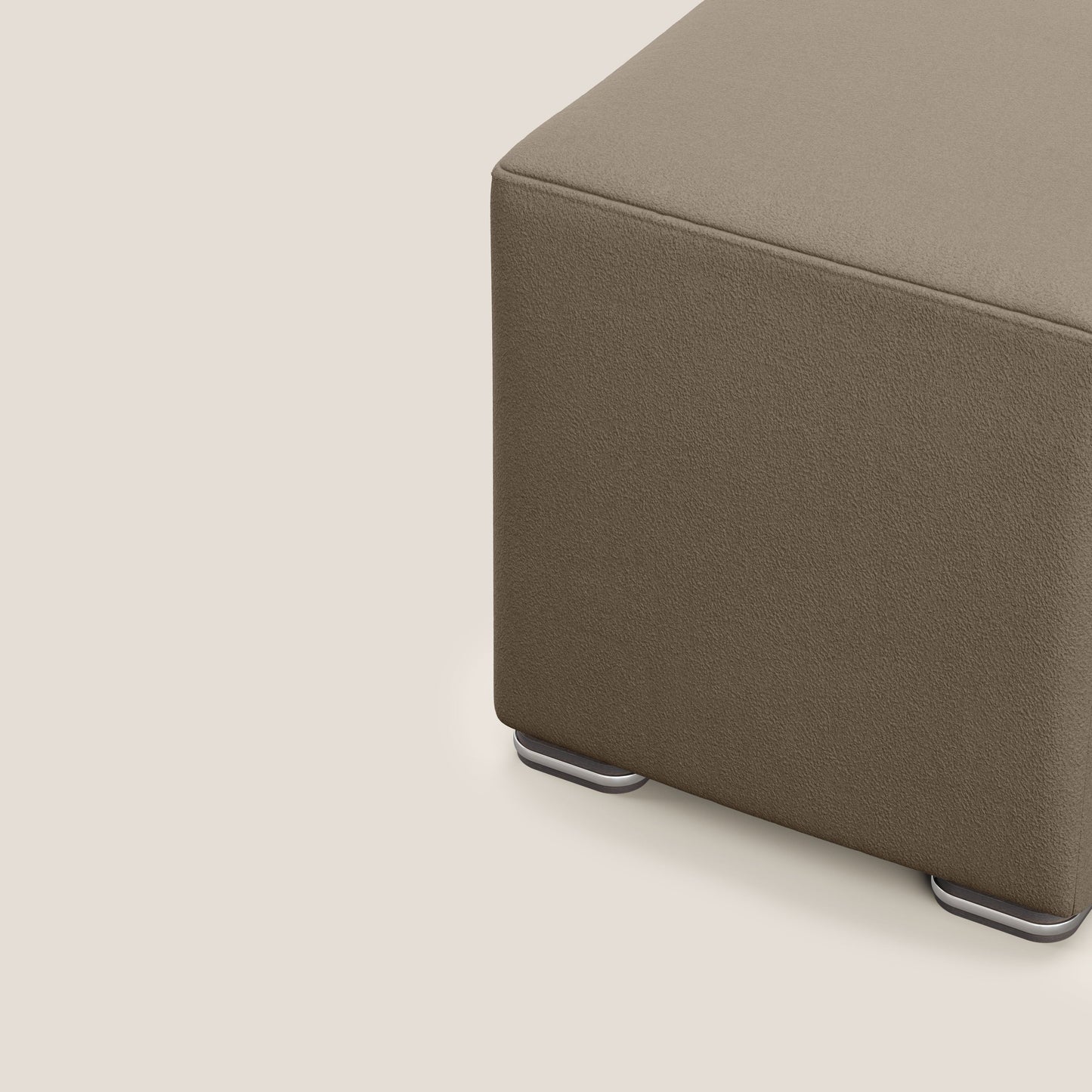 Pouf cubo in microfibra smaltabile T11 marrone