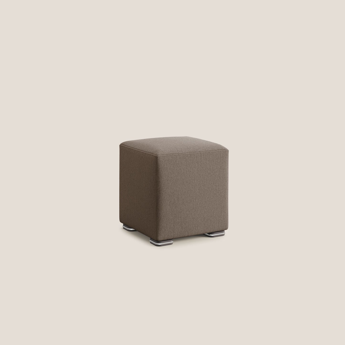 Pouf cubo in tessuto morbido smacchiabile T05 marrone