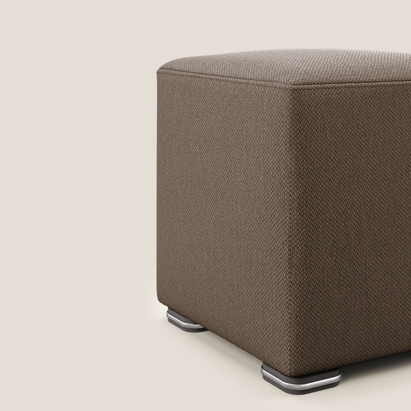 Pouf cubo in tessuto morbido smacchiabile T05 marrone