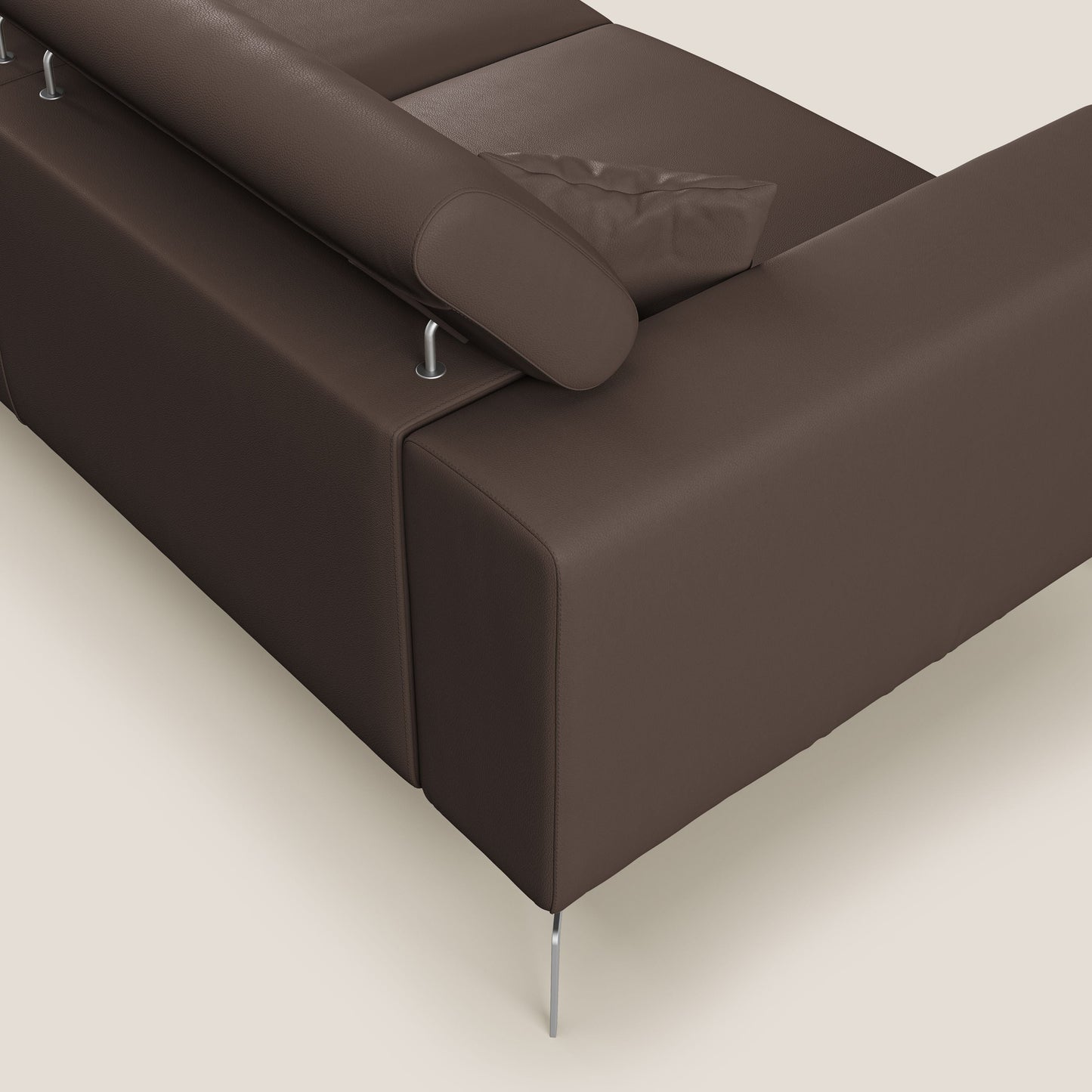 Blade Divano moderno con poggiatesta reclinabili in Ecopelle T04 marrone