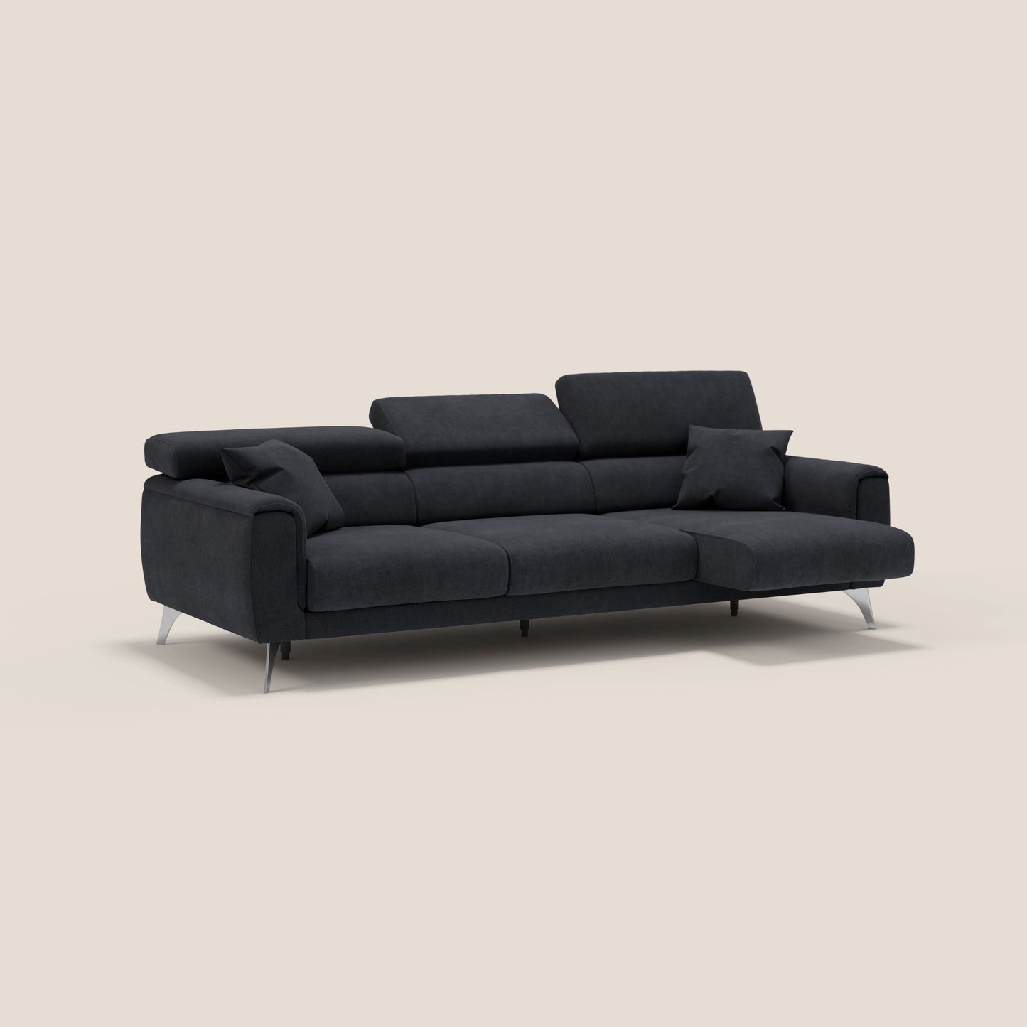 Divano Caravaggio con 3 sedute allungabili indipendenti e poggiatesta reclinabili in tessuto impermeabile T02 nero