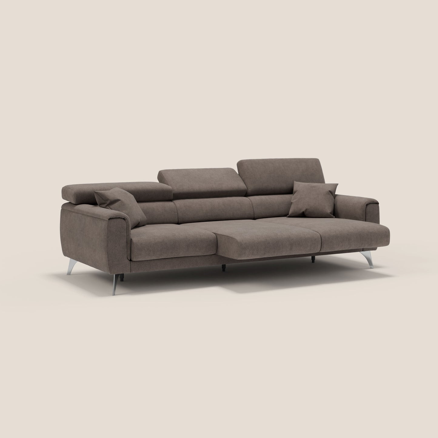 Caravaggio divano con 3 sedute allungabili indipendenti e poggiatesta reclinabili in tessuto impermeabile T02 marrone