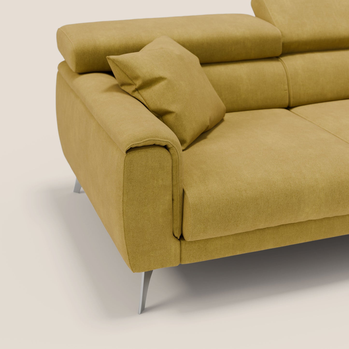 Caravaggio divano con 3 sedute allungabili indipendenti e poggiatesta reclinabili in tessuto impermeabile T02 giallo