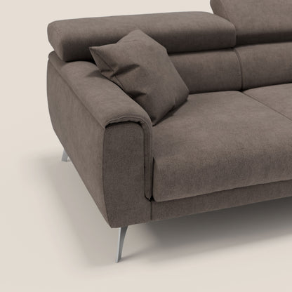 Caravaggio divano con 3 sedute allungabili indipendenti e poggiatesta reclinabili in tessuto impermeabile T02 marrone