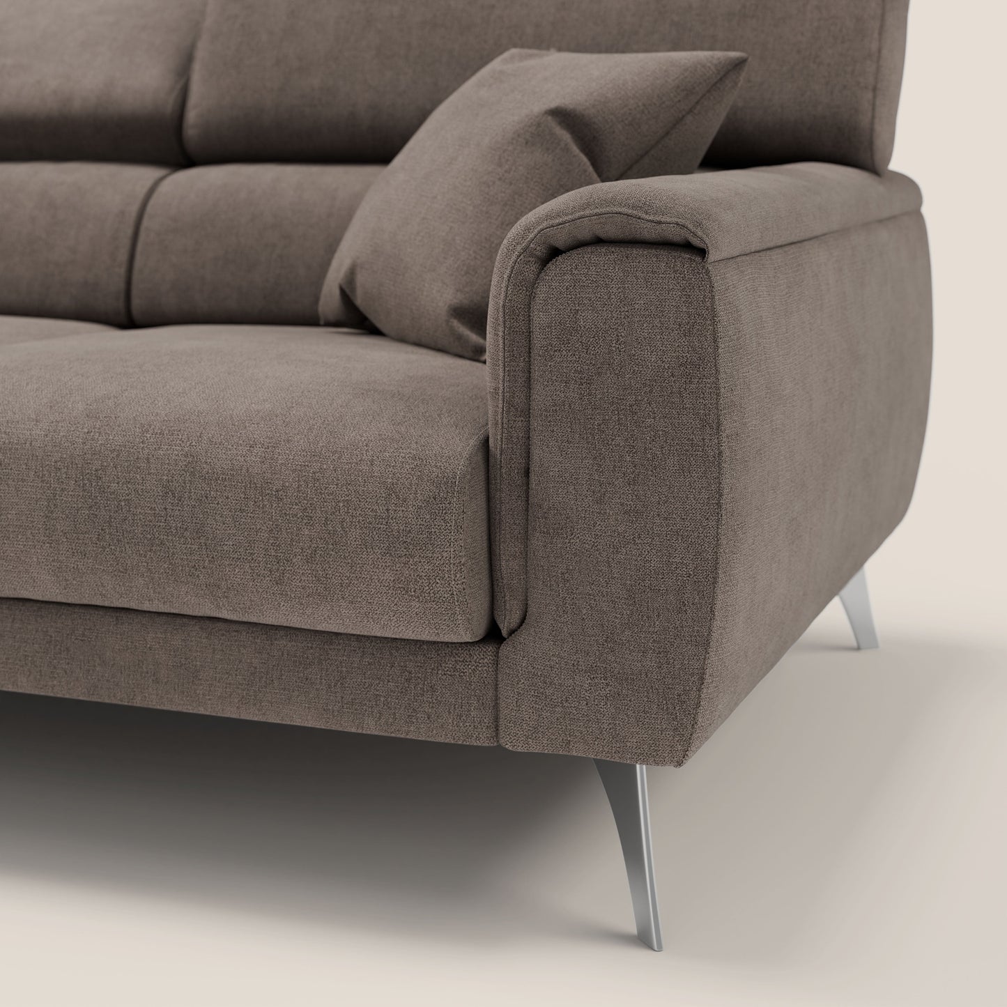 Caravaggio divano con 3 sedute allungabili indipendenti e poggiatesta reclinabili in tessuto impermeabile T02 marrone