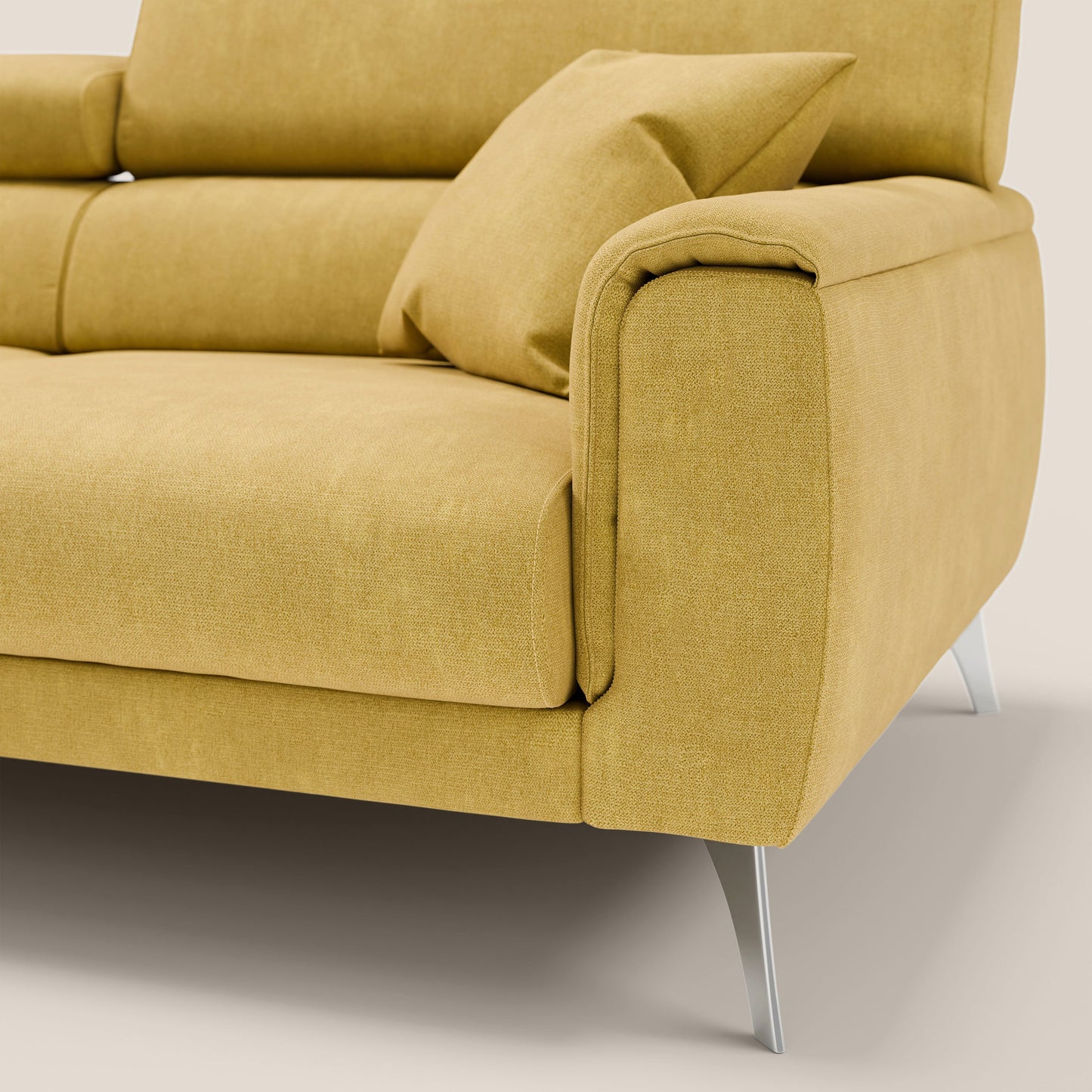 Caravaggio divano con sedute allungabili e poggiatesta reclinabili in tessuto impermeabile T02 giallo