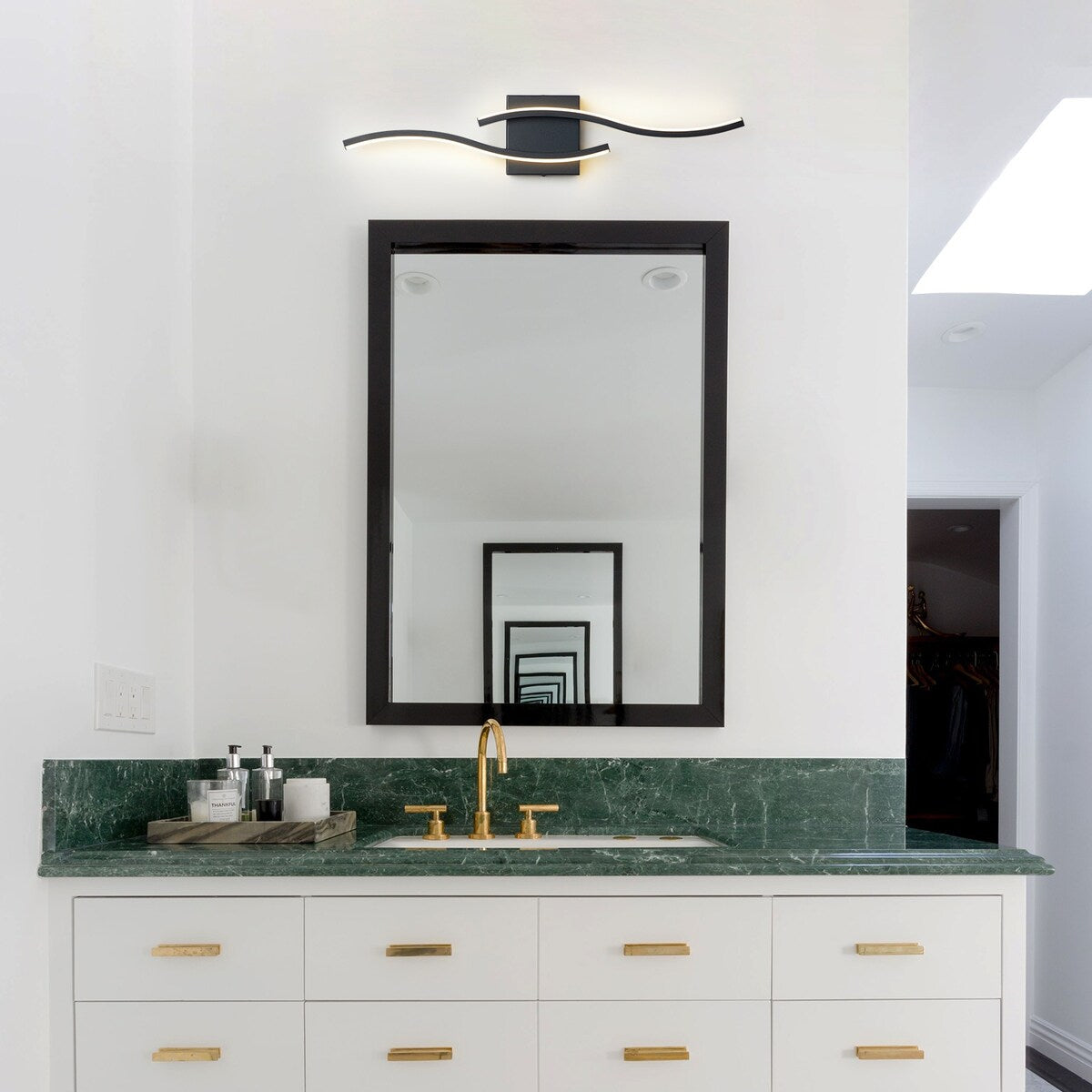 Curve Linear LED Dimmable 23.6-in W Bathroom Vanity Light Cool/Warm Light Wall Sconce