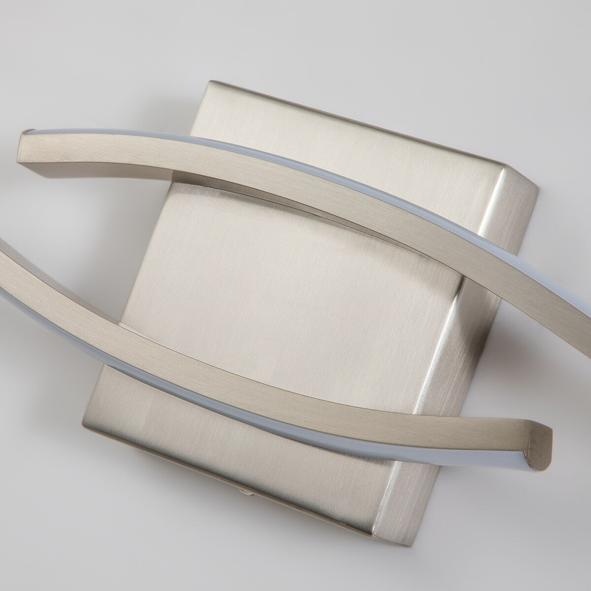 Curve Linear LED Dimmable 23.6-in W Bathroom Vanity Light Cool/Warm Light Wall Sconce