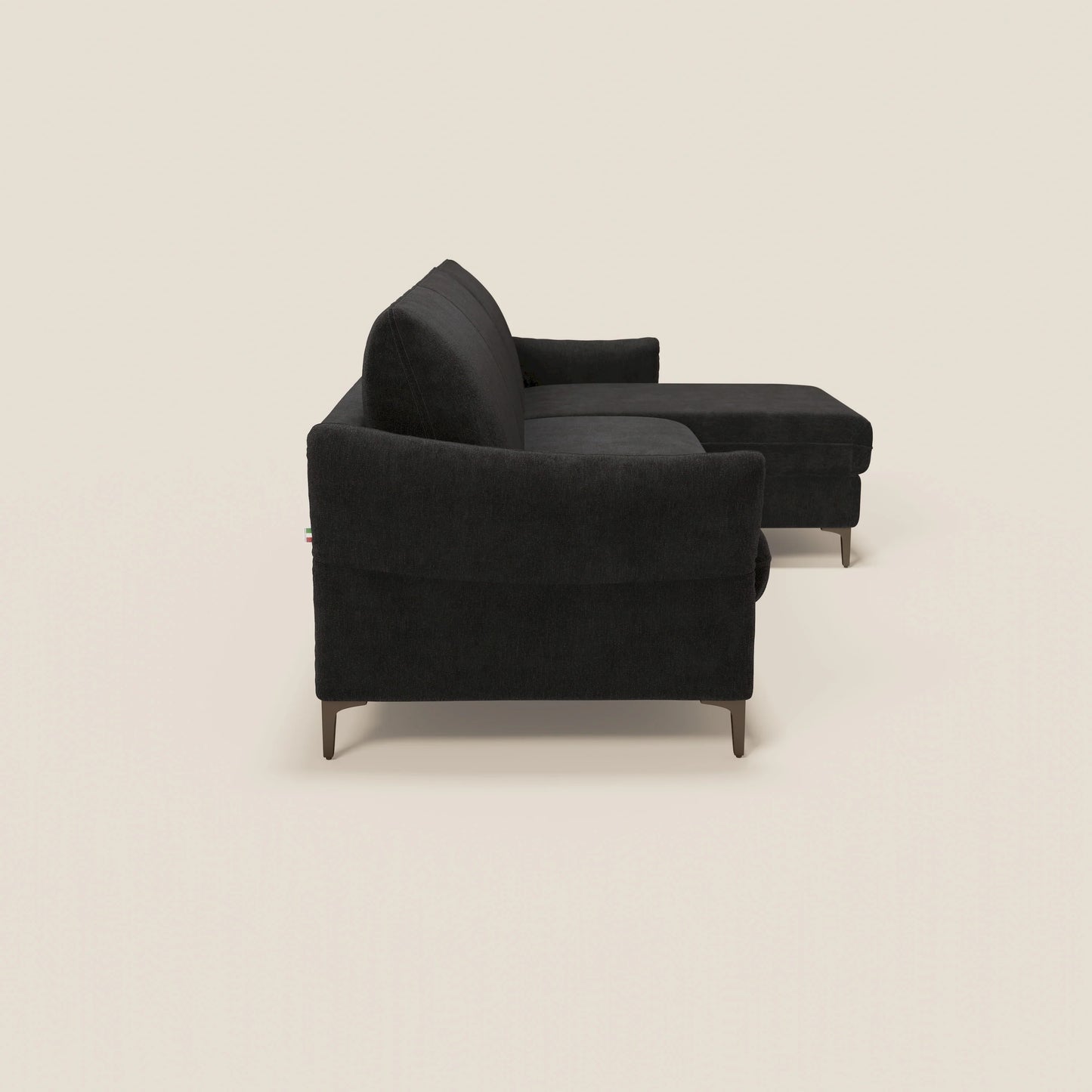 Dalia divano letto angolare con materasso alto 18 cm piedini alti e penisola contenitore in tessuto smacchiabile T17 nero