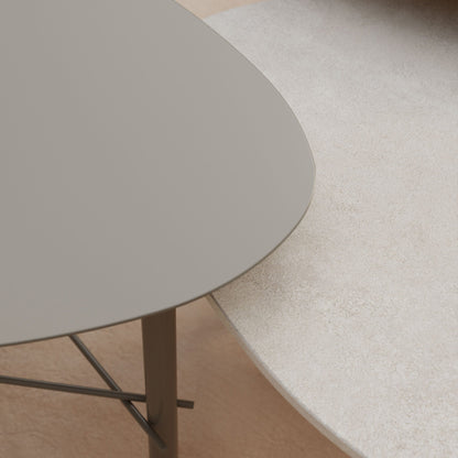 Cookie tavolino basso con piano in laminam terre di matera nero