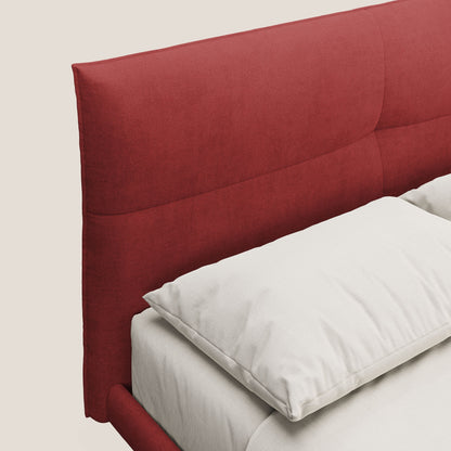 Akiko letto imbottito con piedi alti in metallo in tessuto impermeabile T02 rosso 