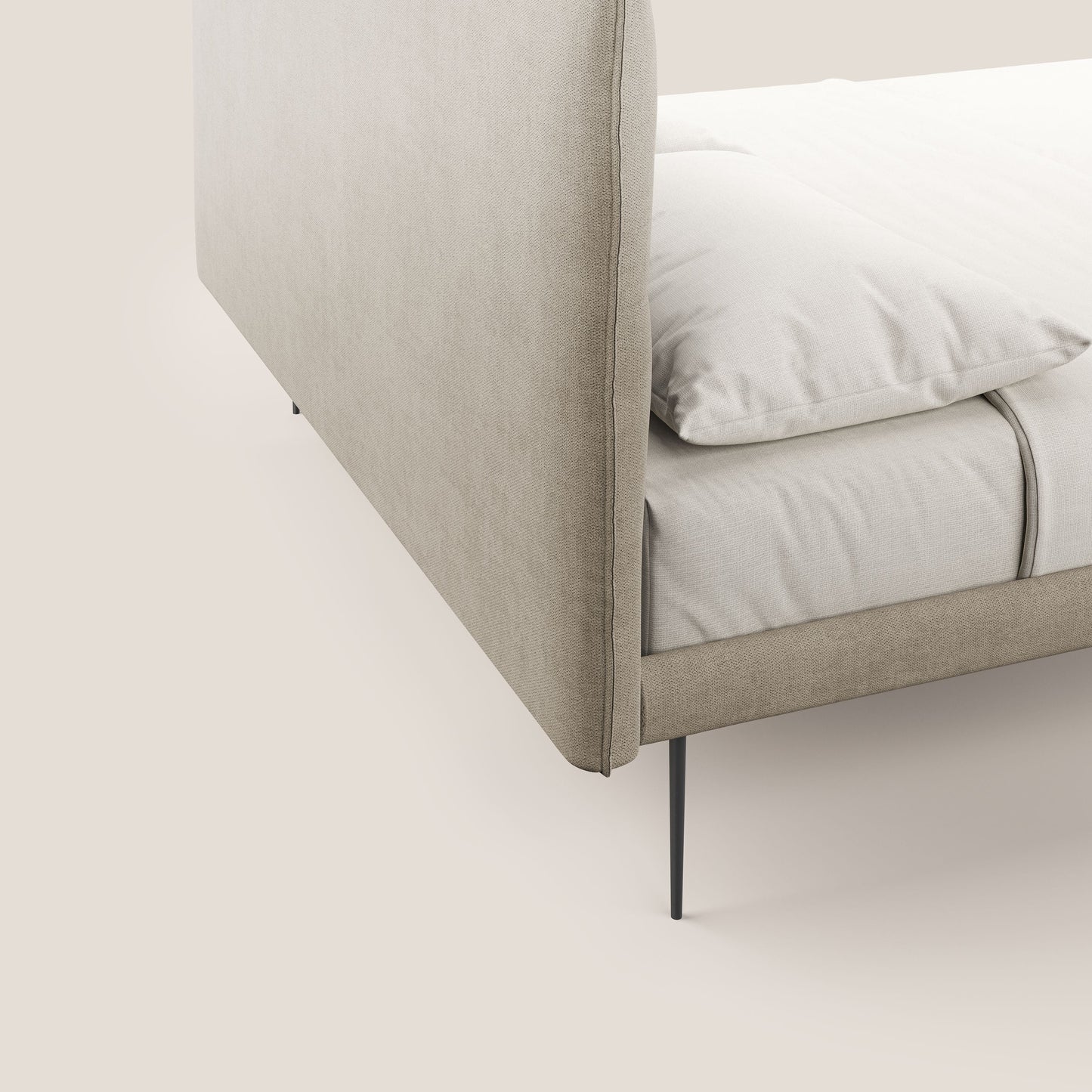 Akiko letto imbottito con piedi alti in metallo in tessuto impermeabile T02 beige 