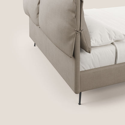 Artemisia letto imbottito con piedini alti sfoderabile in tessuto smacchiabile T17 beige 