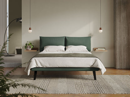 Astrid letto imbottito con piedi in legno in microfibra smacchiabile T11 verde 