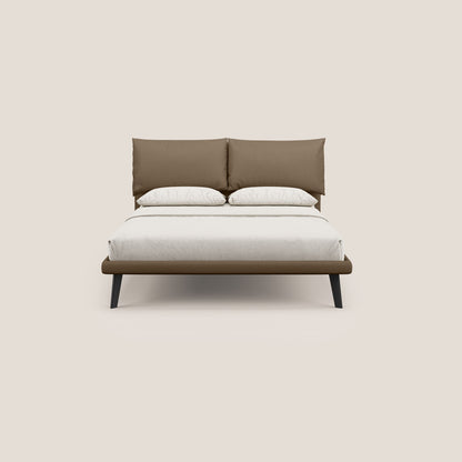 Astrid letto imbottito con piedi in legno in microfibra smacchiabile T11 marrone 
