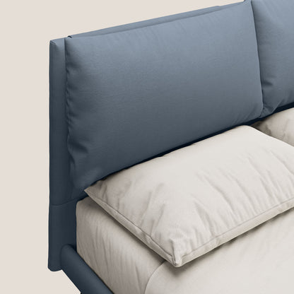 Astrid letto imbottito con piedi in legno in microfibra smacchiabile T11 carta da zucchero 