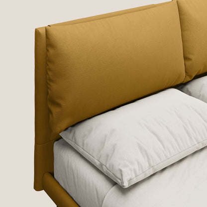 Astrid letto imbottito con piedi in legno in microfibra smacchiabile T11 giallo 