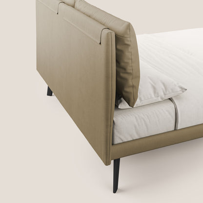 Astrid letto imbottito con piedi in legno in microfibra smacchiabile T11 beige 