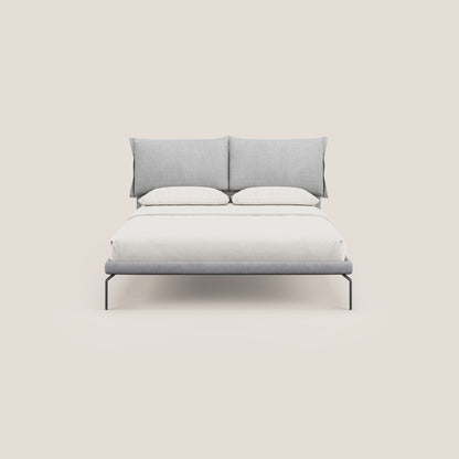 Bice letto imbottito con cuscini e piedi alti in metallo in tessuto impermeabile T02 grigio chiaro 