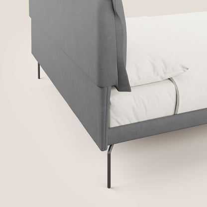 Bice letto imbottito con cuscini e piedi alti in metallo in tessuto impermeabile T02 grigio 
