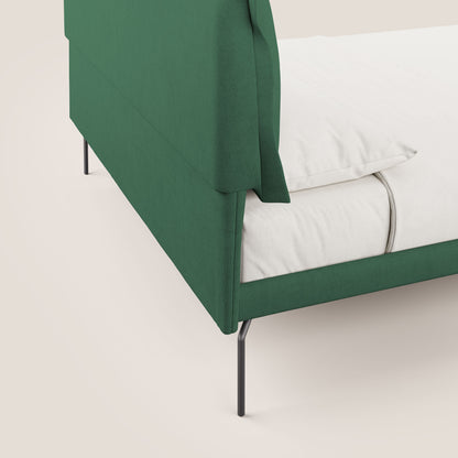 Bice letto imbottito con cuscini e piedi alti in metallo in tessuto impermeabile T02 verde 