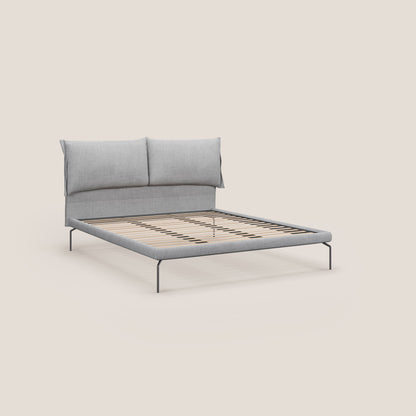 Bice letto imbottito con cuscini e piedi alti in metallo in tessuto impermeabile T02 grigio chiaro 