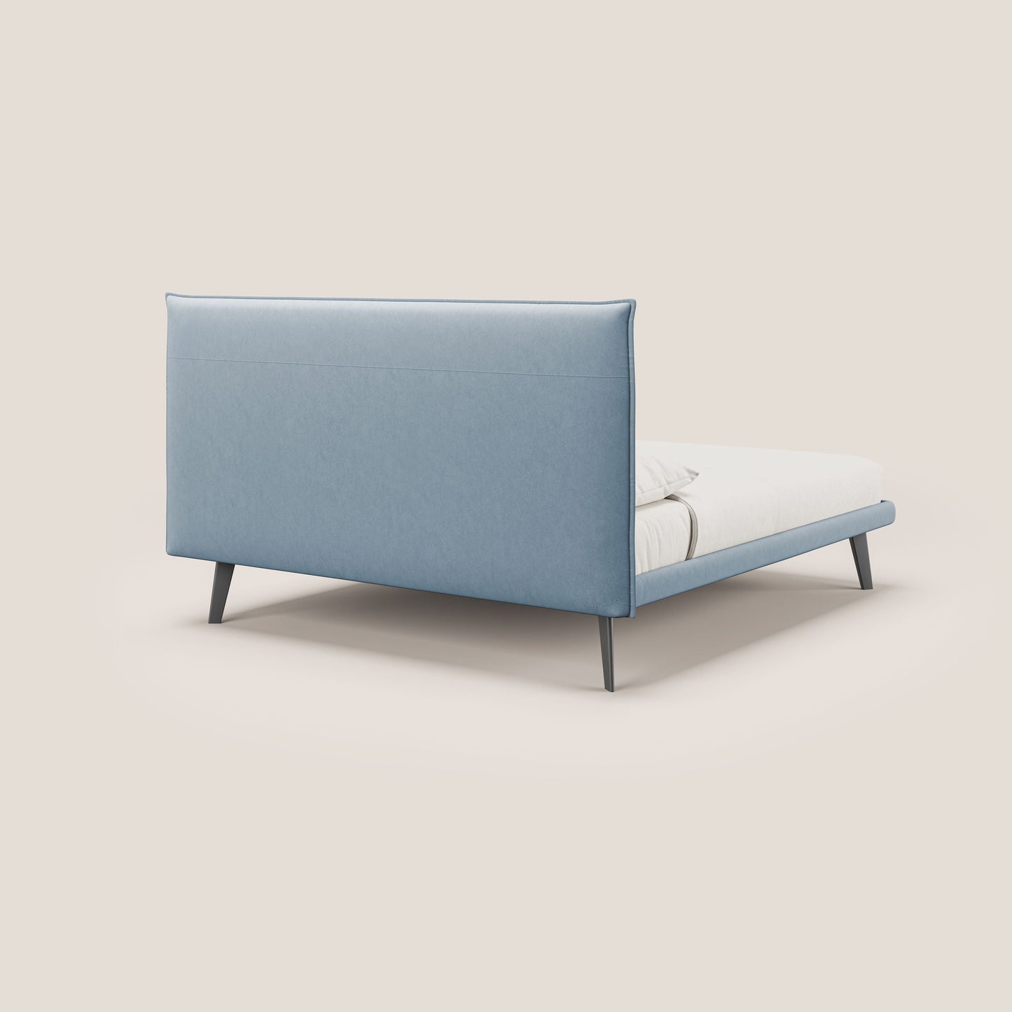 Brigitte letto con testata trapuntata piedi alti in mogano e tessuto impermeabile T09 carta da zucchero 