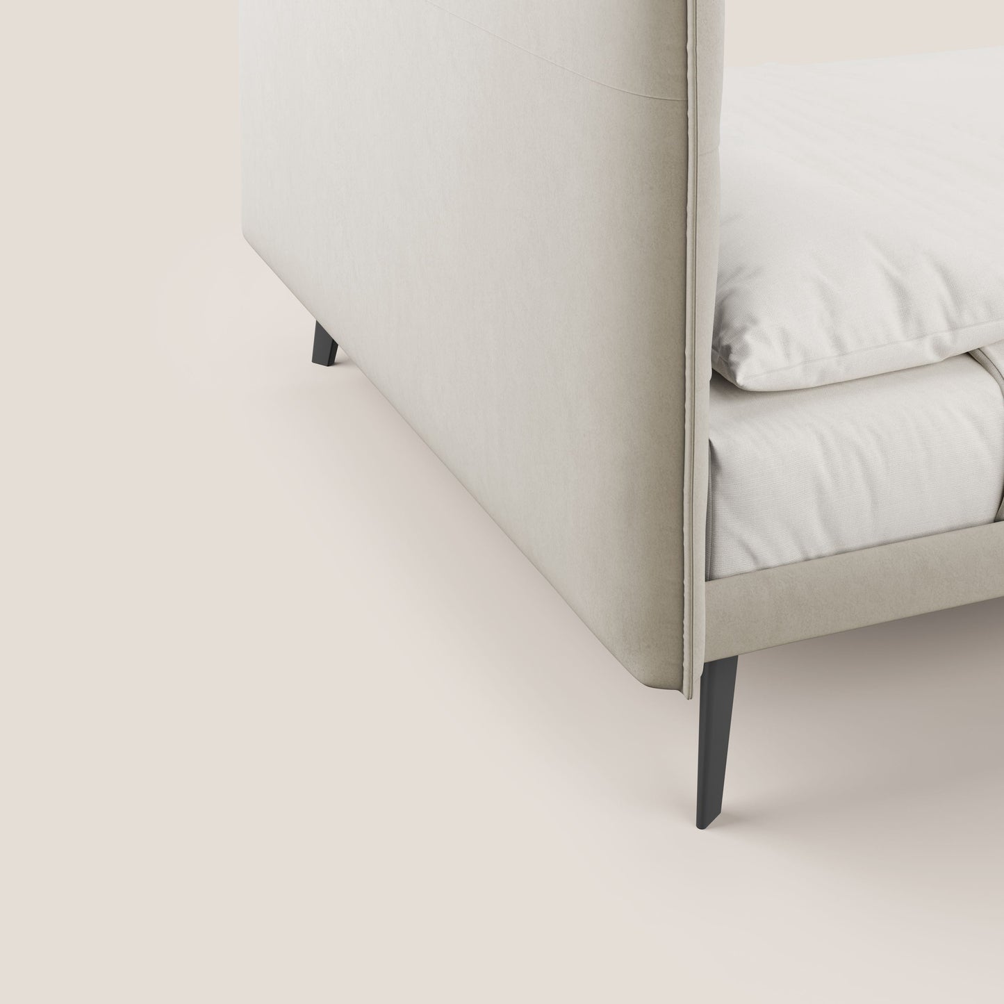 Brigitte letto con testata trapuntata piedi alti in mogano e tessuto impermeabile T09 beige 