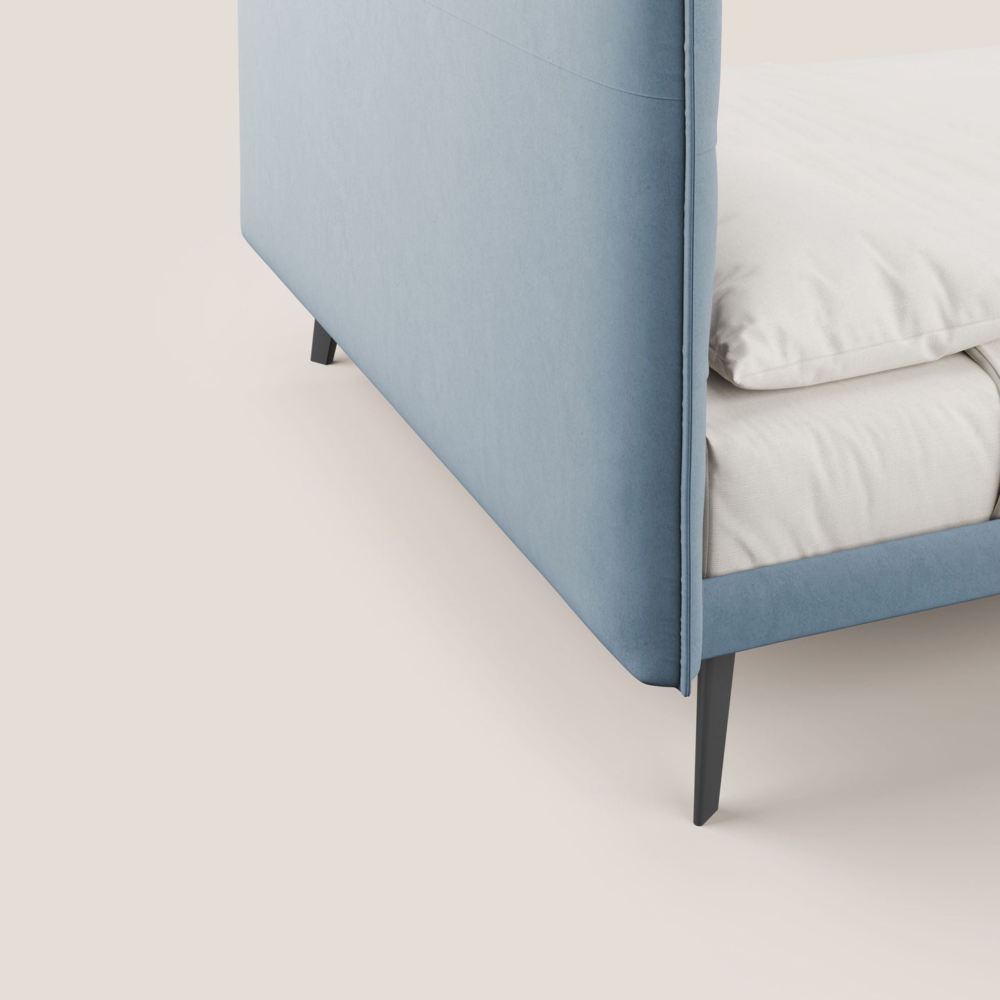 Brigitte letto con testata trapuntata piedi alti in mogano e tessuto impermeabile T09 carta da zucchero 