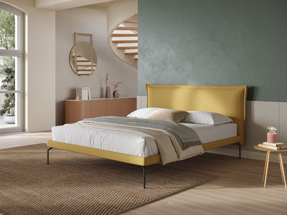 Eric letto imbottito design minimal in morbido tessuto impermeabile T14 giallo 