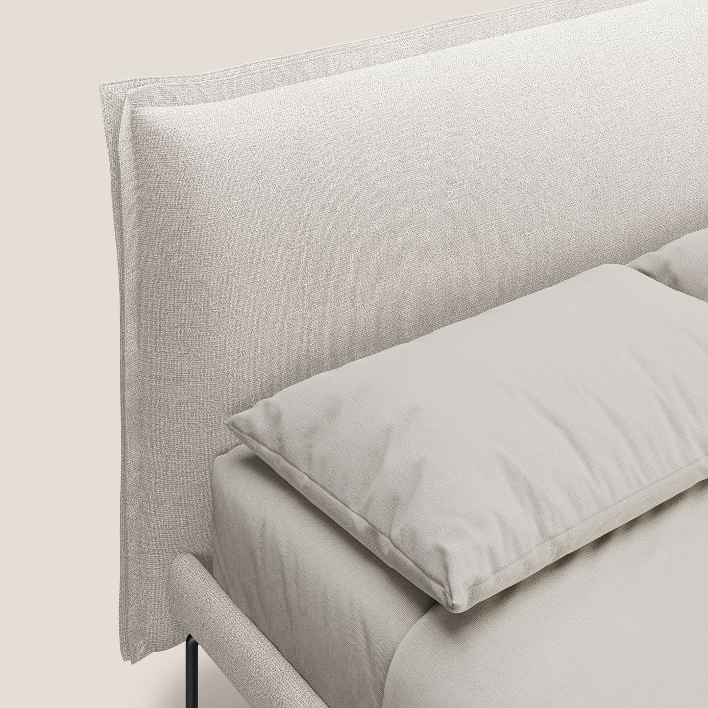 Eric letto imbottito design minimal in morbido tessuto impermeabile T14 panna 