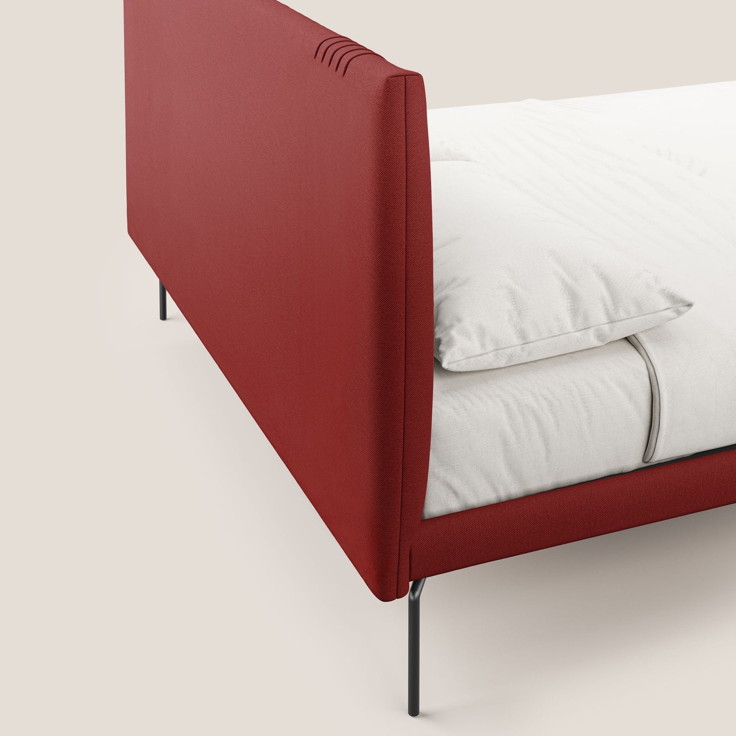 Finn letto imbottito con piedi alti in metallo in tessuto smacchiabile T05 rosso 