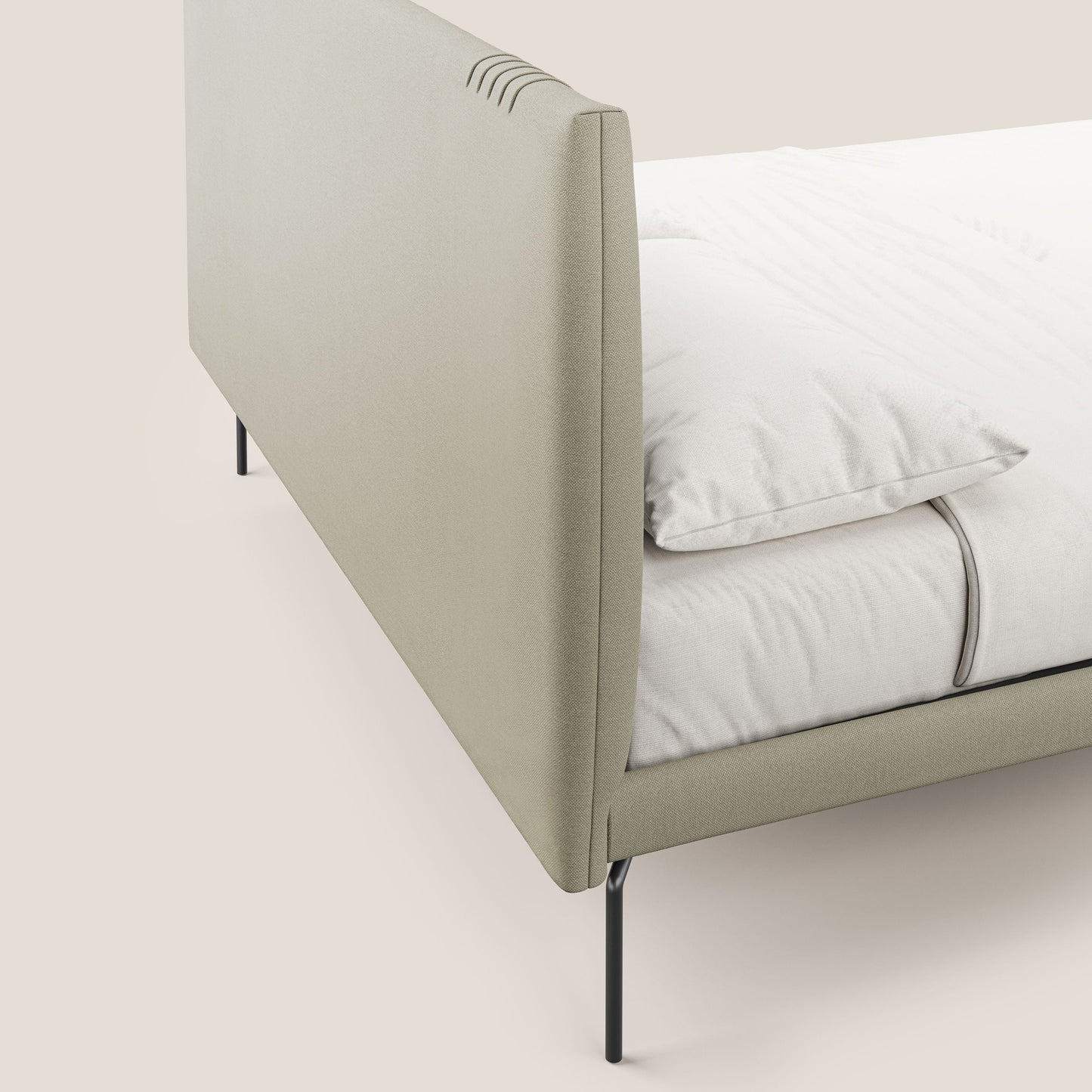 Finn letto imbottito con piedi alti in metallo in tessuto smacchiabile T05 panna 